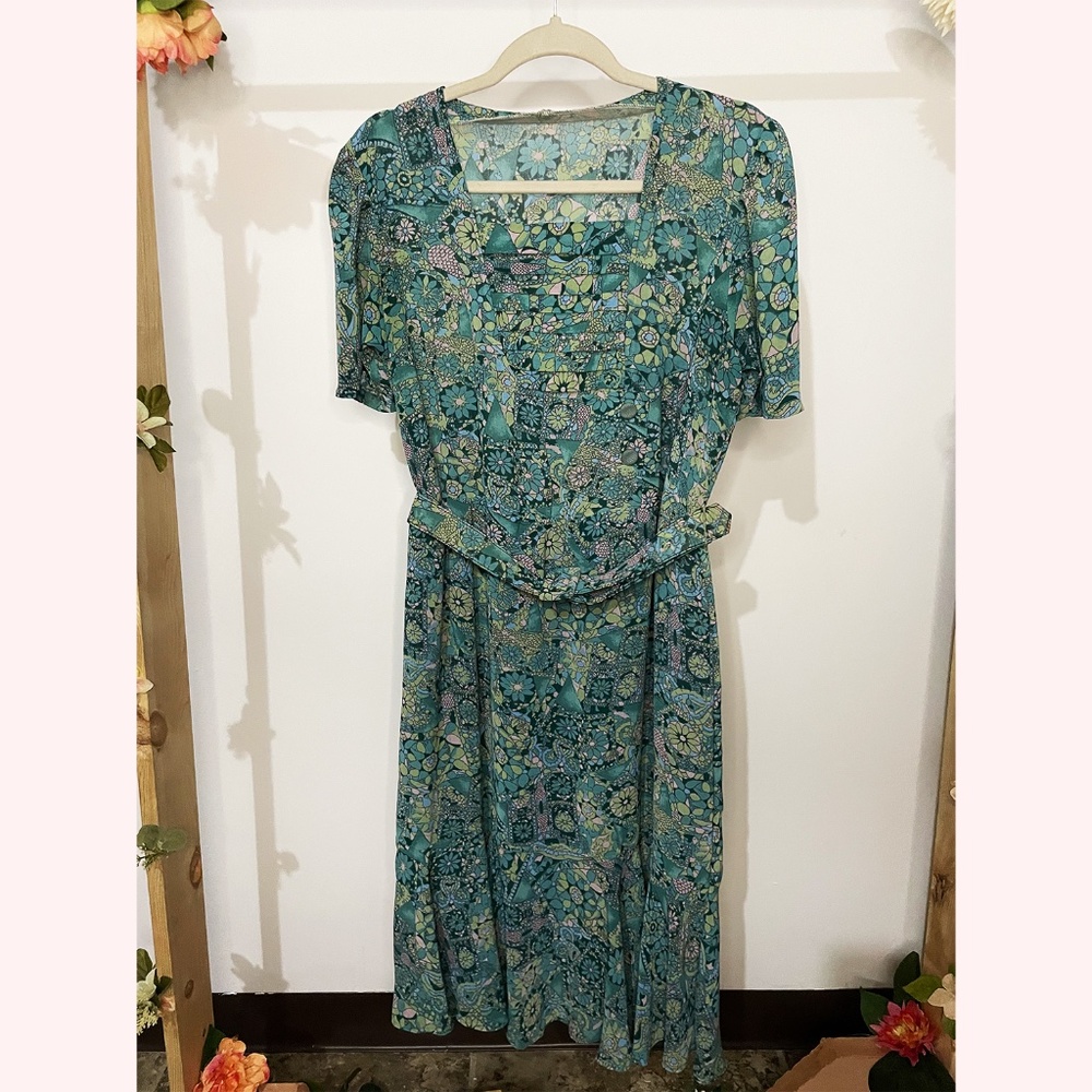 Beautiful Vintage Green Dress